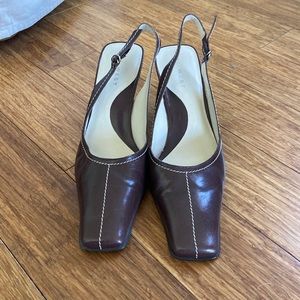 Little brown pumps